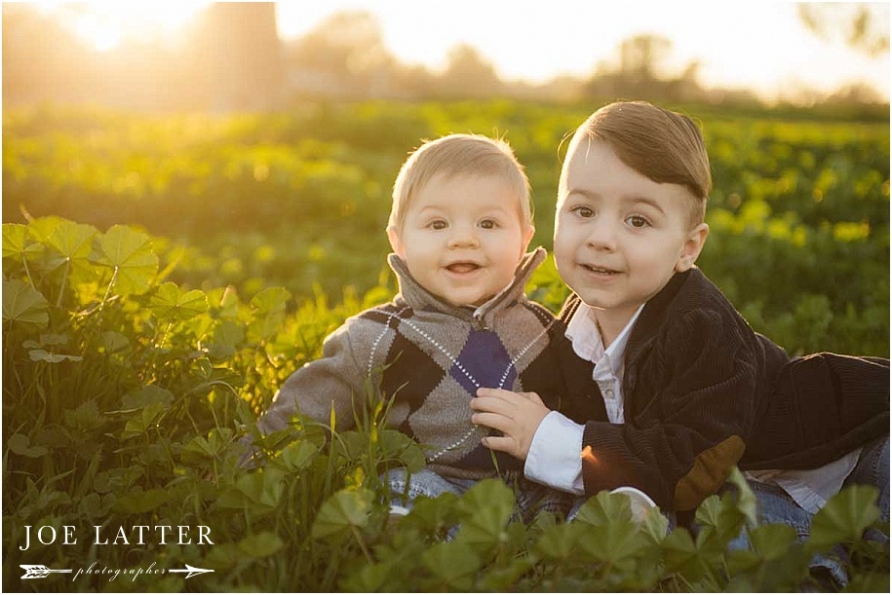 Beutiful family portraits taken in Huntington Beach by Long Beach wedding and portrait photographer, Joe Latter