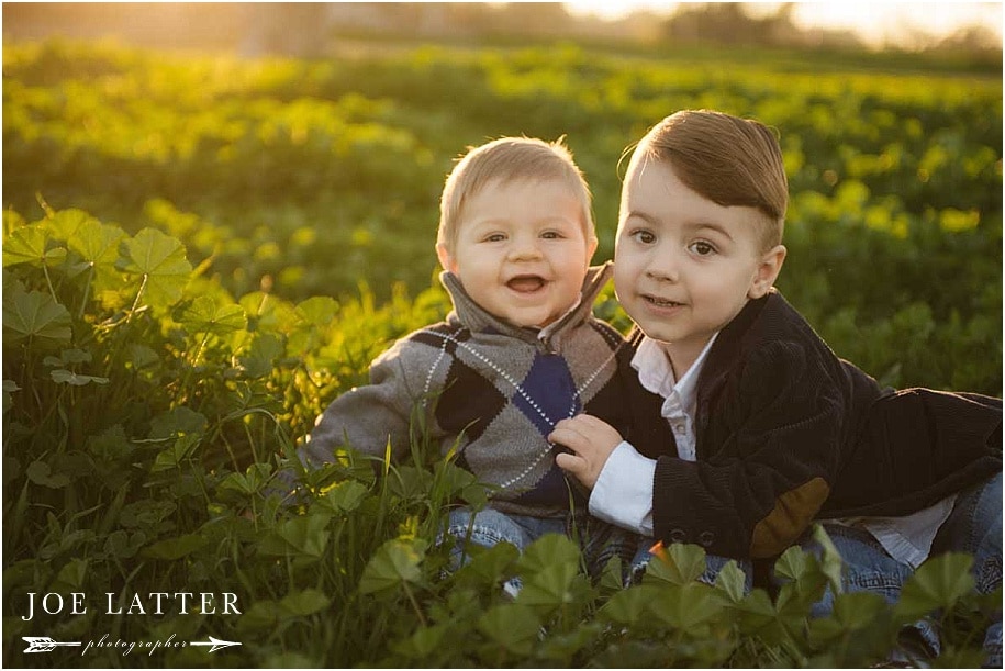 Beutiful family portraits taken in Huntington Beach by Long Beach wedding and portrait photographer, Joe Latter
