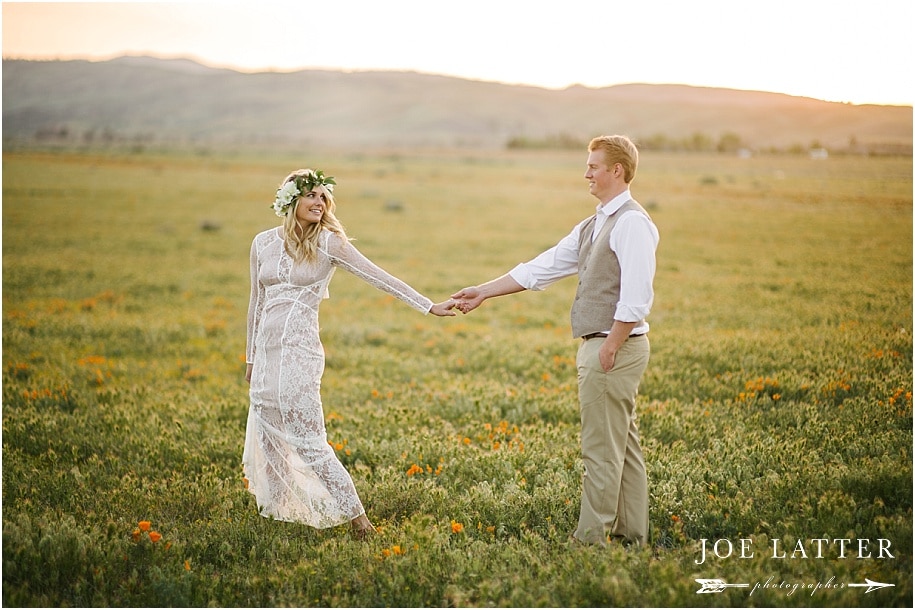 0020 Engagement photographer wedding pretty flowers