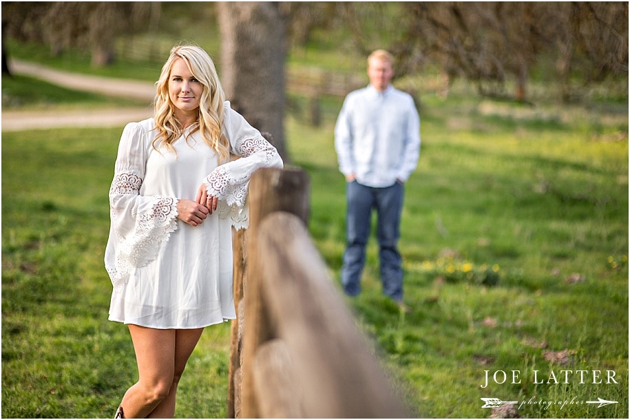 0053 Engagement photographer wedding pretty flowers